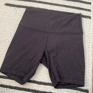 Lululemon wunder train biker shorts, size 4